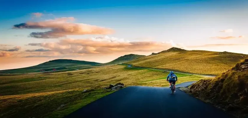 Which Bike Is Good For Long Distance.jpg