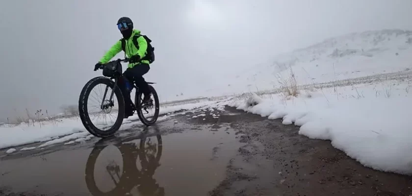 What To Wear When Riding a Bike In The Winter.jpg