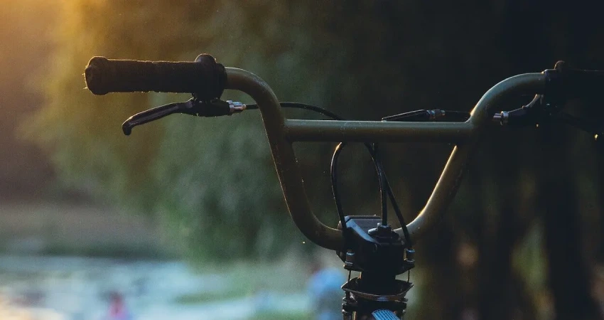 How To Straighten Bent Handlebars