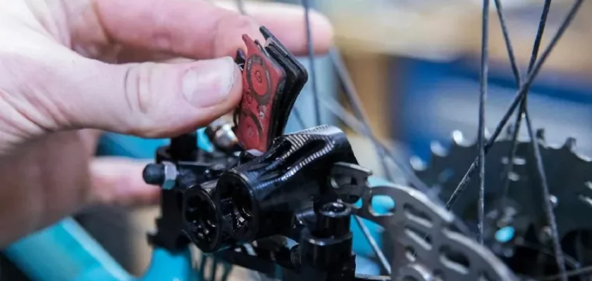 How to change hope brake pads