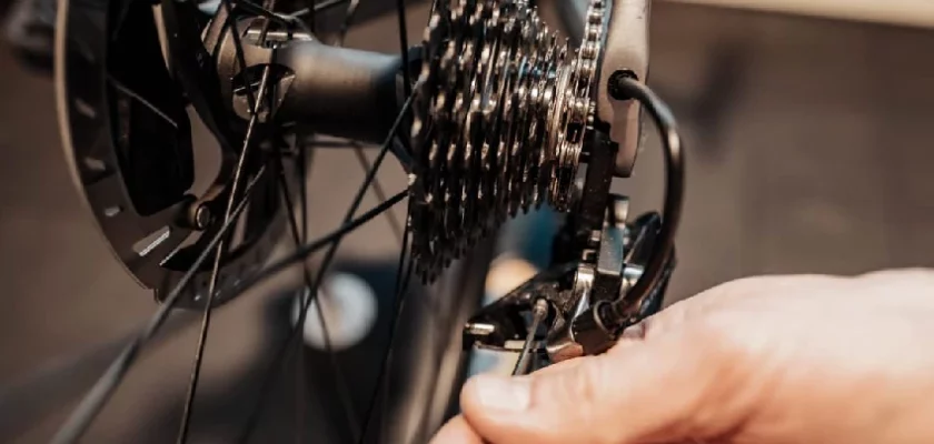 How to change road bike groupset